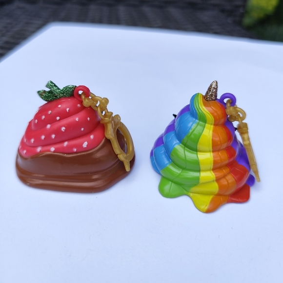 3/$25💙Poopsie Slime Surprise Keychains 2 pcs - Picture 2 of 4